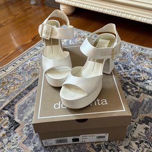 DOLCE VITA | Never before worn Bobby Pearl Platform White Heels Size 6